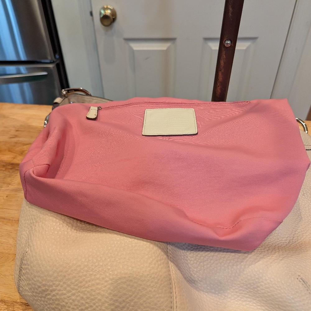 Coach Cream Leather Hobo EUC - Picture 8 of 14